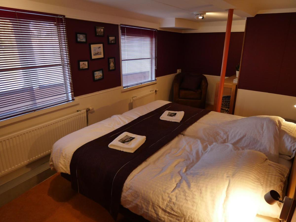 Bed and Breakfast De Logeerboot Dordrecht Exterior foto