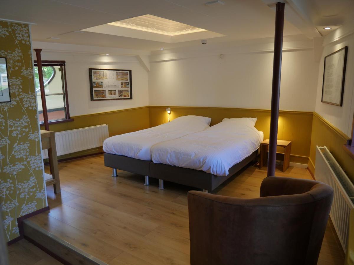 Bed and Breakfast De Logeerboot Dordrecht Exterior foto