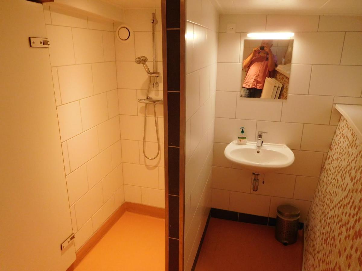 Bed and Breakfast De Logeerboot Dordrecht Exterior foto
